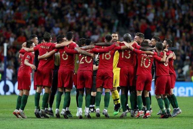 FIFA官网：成都蓉城中场杨明洋会籍变更为中国足协